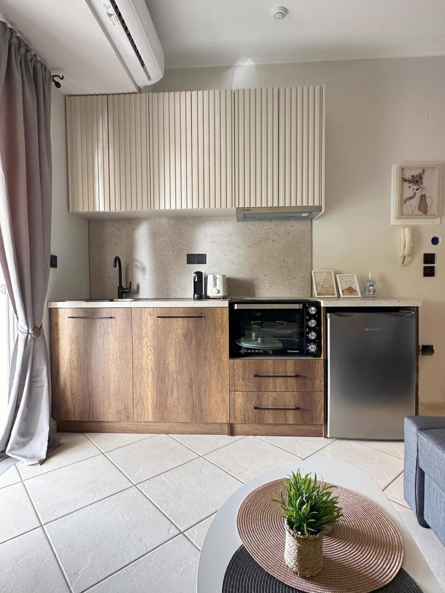 Less Is More Apartment Preveza Exterior photo